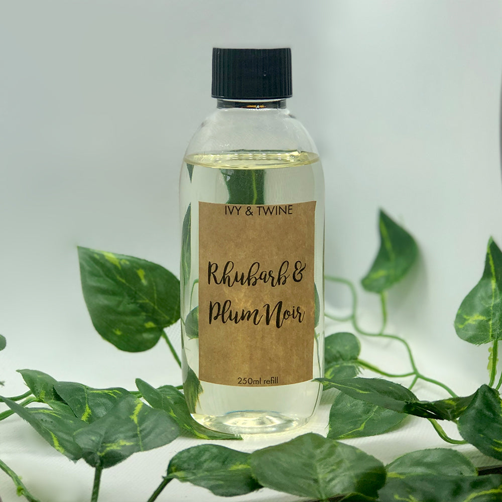 ivy and twine candles, rhubarb and plum candle, handpoured candles.