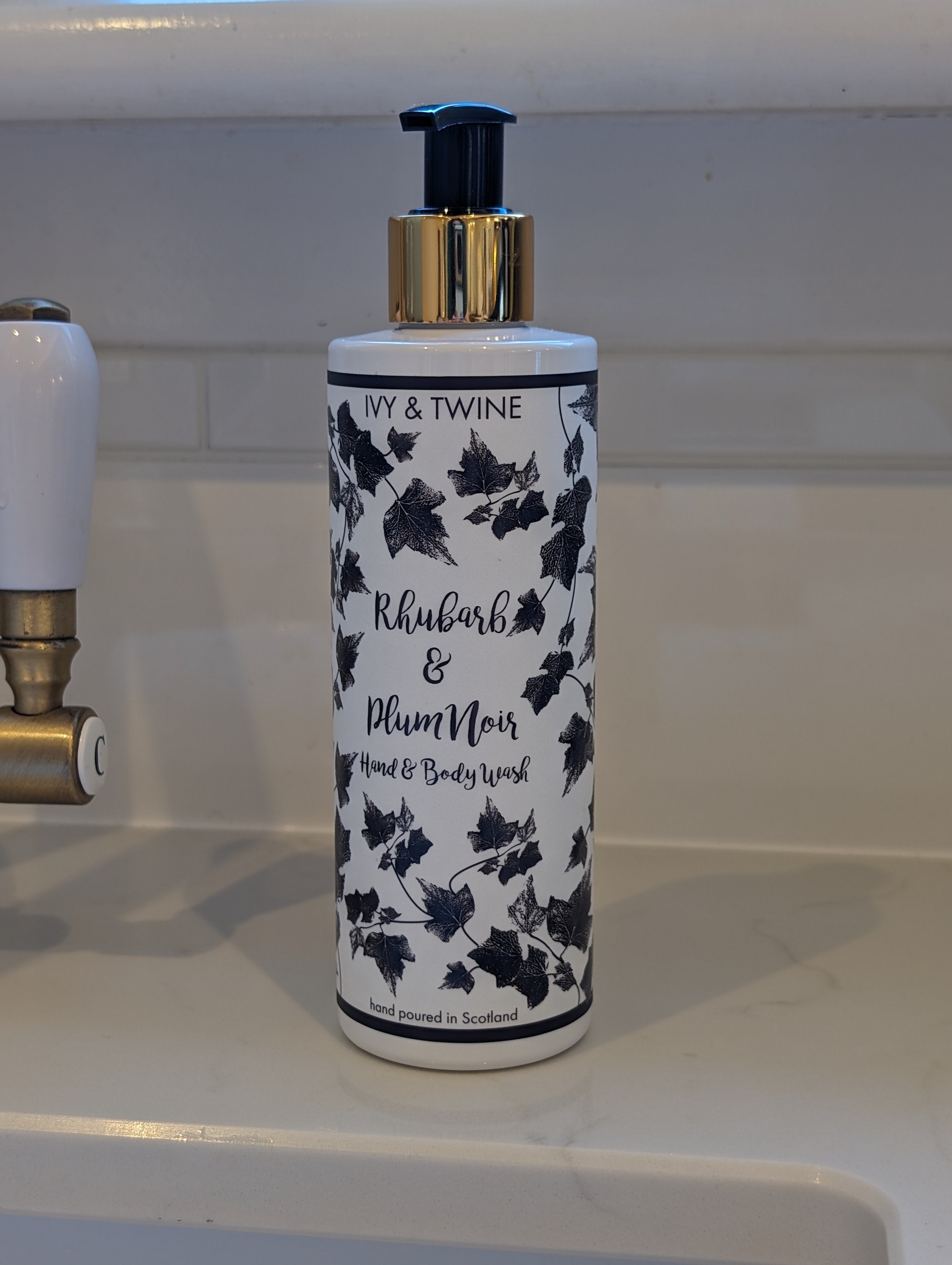 Rhubarb & Plum Noir Hand & Body Wash