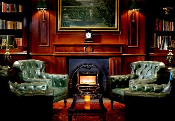 Whisky Lounge (190g) Candle by Ivy & Twine