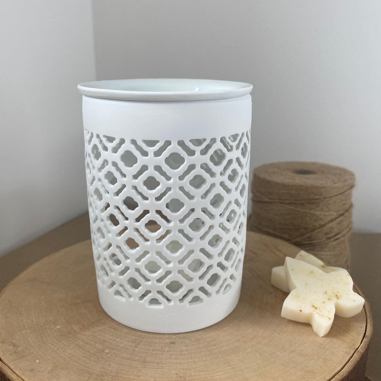 White Matte Lattice Wax Melt Burner